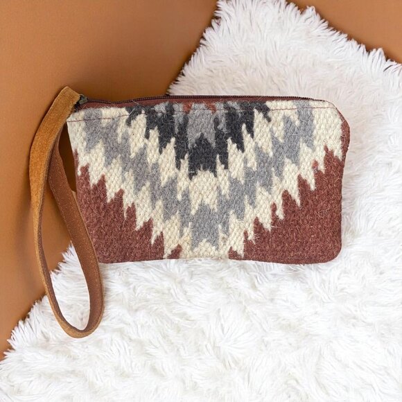 Panache Apparel Wool Clutch Wristlet Tribal Pattern Southwest Boho Zipper Bag - Picture 1 of 7